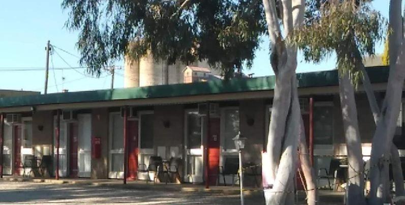 Smerdon Lodge Motel Horsham Dış mekan fotoğraf