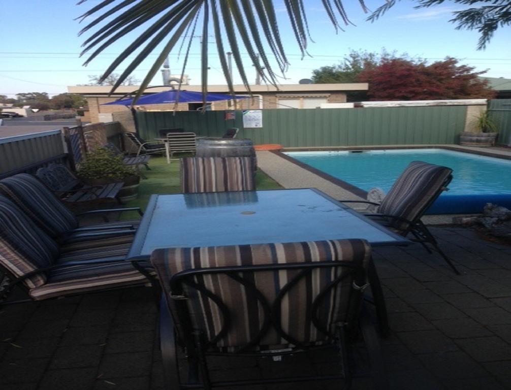 Smerdon Lodge Motel Horsham Dış mekan fotoğraf