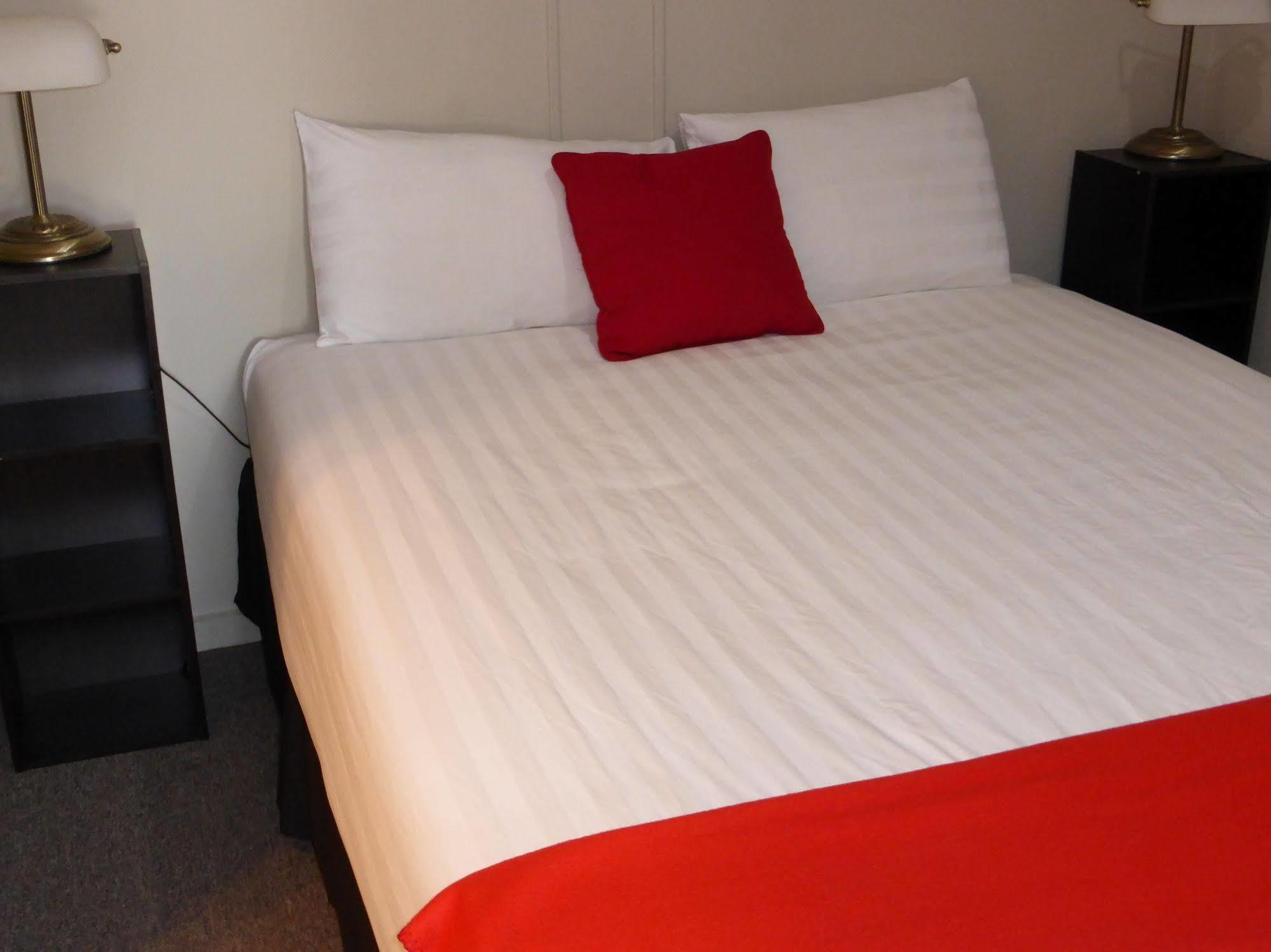 Smerdon Lodge Motel Horsham Dış mekan fotoğraf