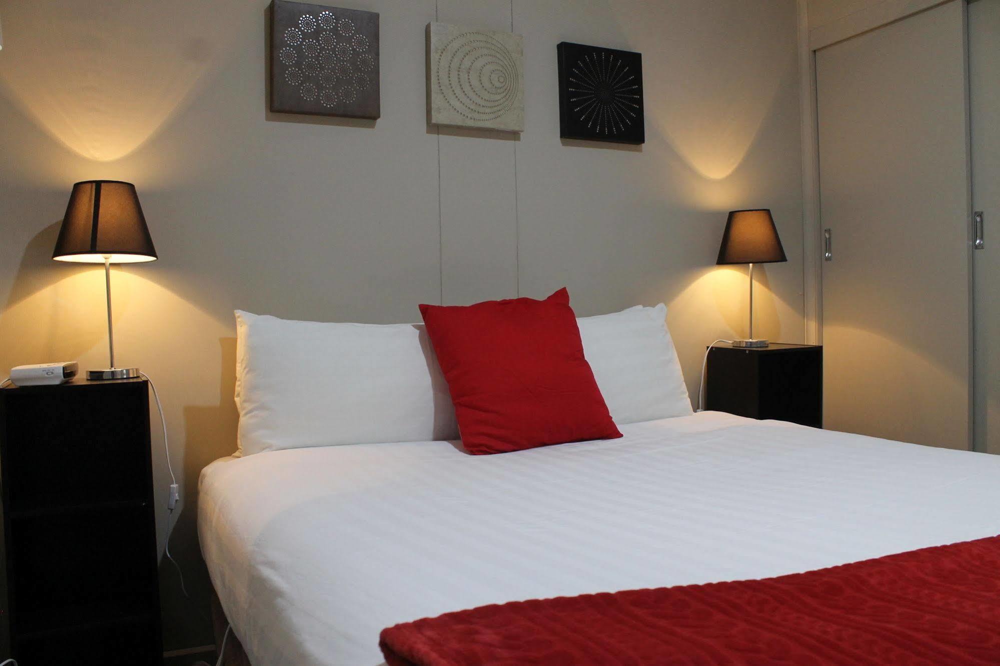 Smerdon Lodge Motel Horsham Dış mekan fotoğraf